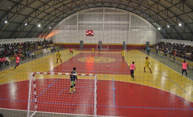 Candeias: Copa de Futsal tem semifinal nesta terça (25)