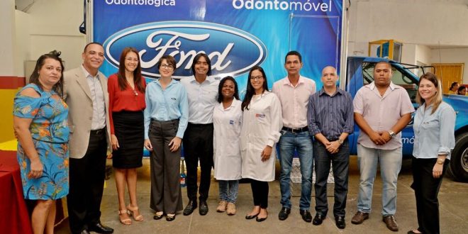 Candeias: Candeias: Município recebe unidade móvel de saúde bucal