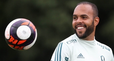 Treinador do Bahia comenta interesse por atacante do Palmeiras