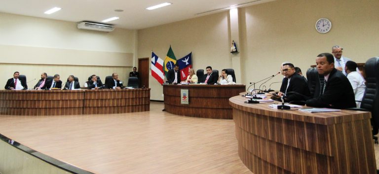 Candeias: Vereadores aprovam reajuste de 6% aos servidores municipais