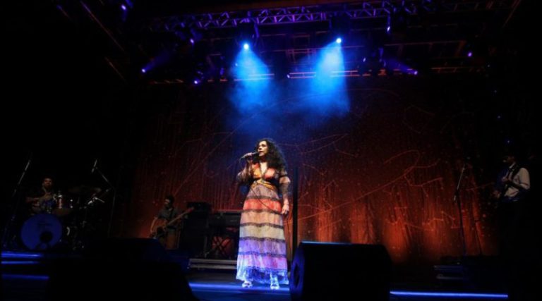 Comemoração de reabertura da Concha reúne artistas e grande público