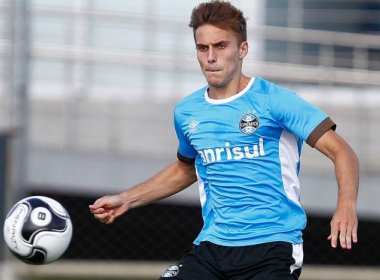 Vitória negocia com o zagueiro Bressan, revela empresário