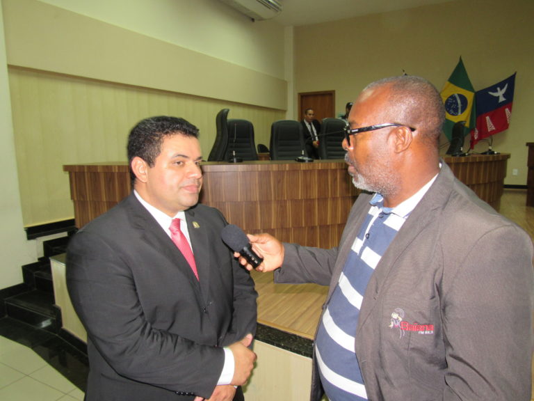 Presidente  da Câmara de Vereadores de Candeias Fernando Calmom mantém  seu voto de 8% ao Servidor