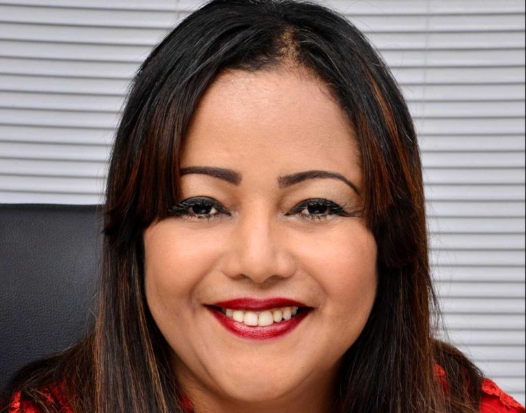 Candeias: Secretária assume vaga de vereador como suplente