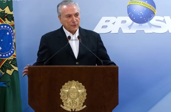 TEMER REITERA A PARLAMENTARES QUE “VAI FICAR ATÉ O FIM”