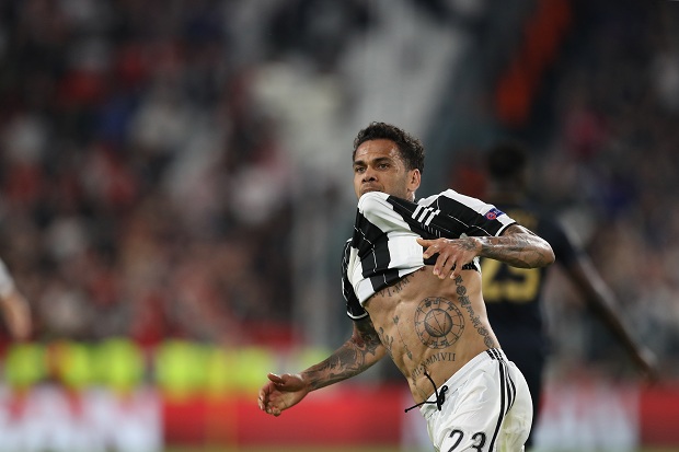 Daniel Alves deixa a Juventus e deve reencontrar Pep no Manchester City