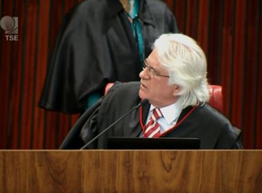 Ministro Napoleão Nunes vota contra cassação de Temer e empata julgamento