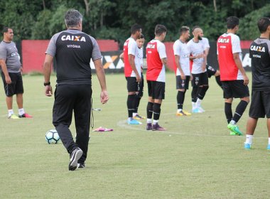 Gallo faz mistério e esconde escalação para partida diante do Santos