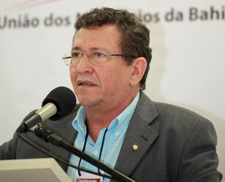 “O QUE TEMER ESTÁ FAZENDO É DESUMANO”, DIZ LUIZ CATEANO EM ENTREVISTA À BAIANA FM