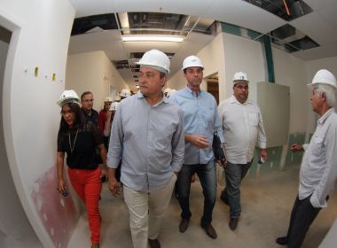 Governador entrega ações e vistoria obras em Jequié
