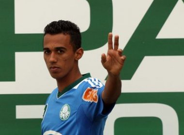Petkovic confirma acerto com o lateral-esquerdo Juninho