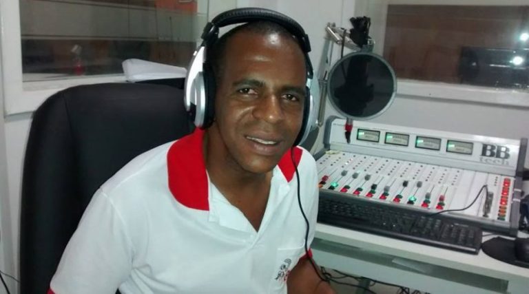 Ponto de Vista: Por: Edilton Luís: Quem vai parar o Corinthians?
