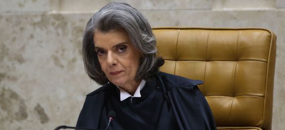 PRESIDENTE DO STF SE POSICIONA CONTRA AUMENTO DE SALÁRIO PEDIDO POR JUÍZES