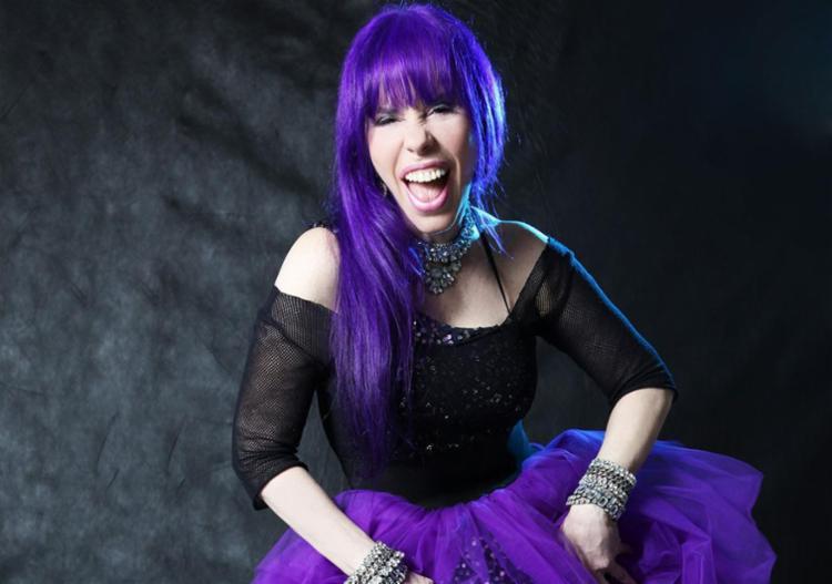 Baby do Brasil promete ousadia e improvisos para show na Concha Acústica