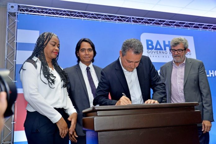 CANDEIAS: CONVÊNIO AUTORIZA LICITAÇÃO DO ESTÁDIO MUNICIPAL