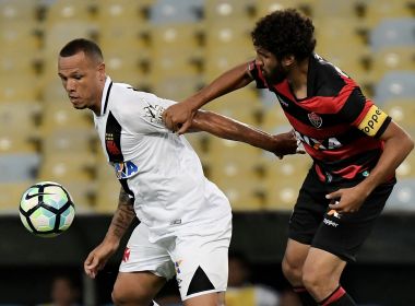 Com gol nos acréscimos, Vitória arranca empate diante do Vasco