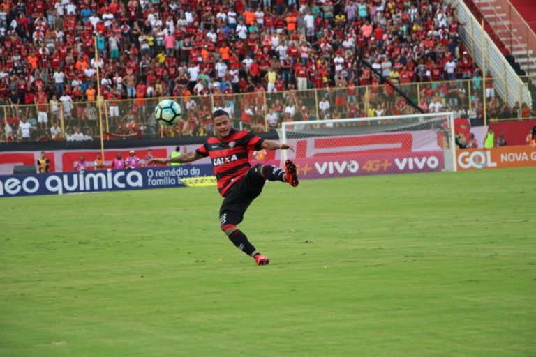 Gol da Chapecoense salvou o Vitória