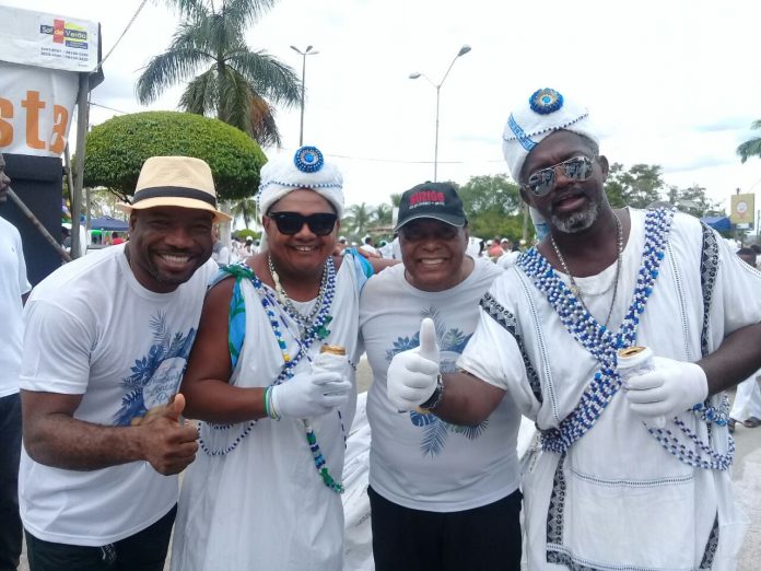 SÃO F. DO CONDE: FIÉIS CELEBRAM LAVAGEM DE CONCEIÇÃO DA PRAIA