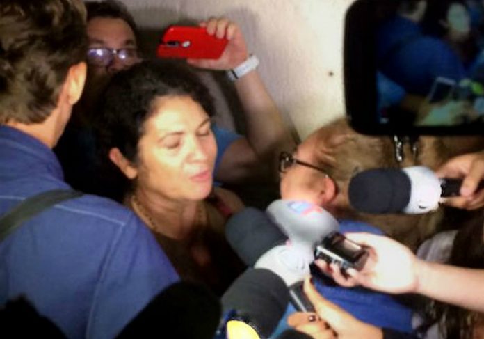 ‘DOR MUITO GRANDE. NÃO VAI FICAR IMPUNE’, DIZ MÃE DAS VÍTIMAS APÓS ABSOLVIÇÃO DA MÉDICA KÁTIA VARGAS