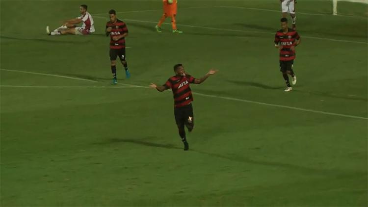 Vitória goleia o Ituano e avança na Copa São Paulo