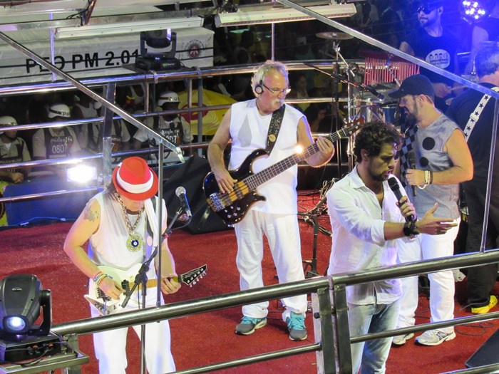 ARMANDINHO, DODÔ E OSMAR AGITA O CAMPO GRANDE