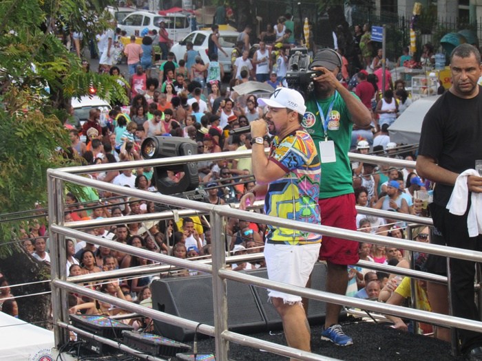 AVIÕES PUXA TRIO SEM CORDAS PELA PRIMEIRA VEZ NO CARNAVAL