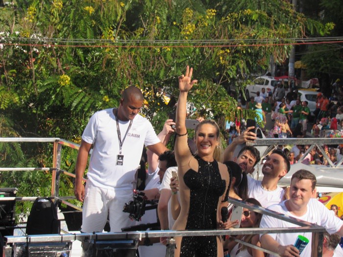 CLAUDIA LEITTE ANIMA FOLIÃO PIPOCA