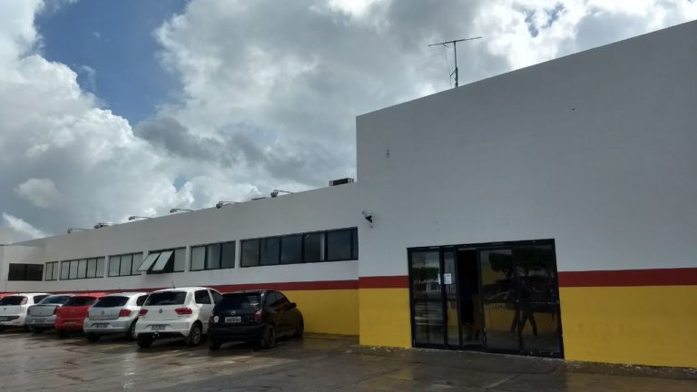 CANDEIAS: HOMEM É MORTO A TIROS DENTRO DE HOSPITAL