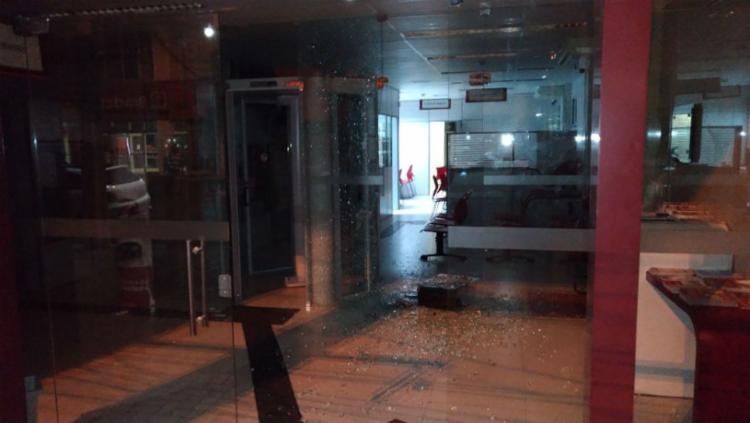 Catu: Lojas e bancos são arrombados e explodidos por bandidos