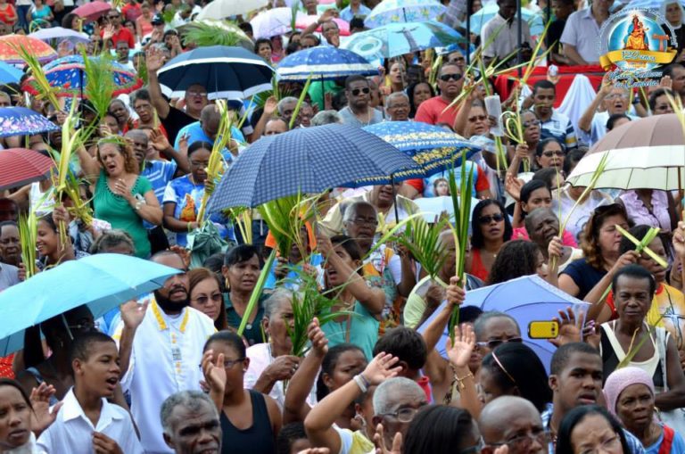CANDEIAS: DOMINGO DE RAMOS ABRE CELEBRAÇÕES DA SEMANA SANTA