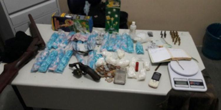 Suspeito de tráfico morre em confronto com a polícia em Simões Filho