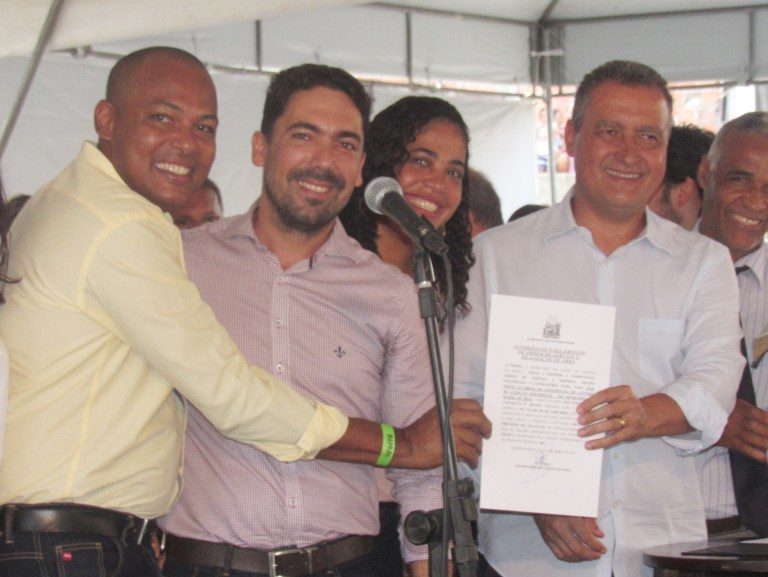 MADRE DE DEUS: ORDENS DE SERVIÇO PARA CONSTRUÇÃO DE ACADEMIA E CAPS SÃO ASSINADAS PELO GOVERNADOR