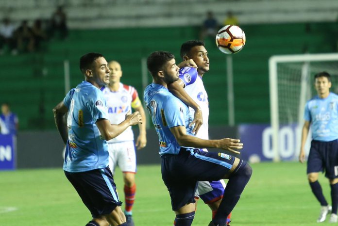 COM TIME RESERVA, BAHIA PERDE PARA O BLOOMING NA ESTREIA NA COPA SUL-AMERICANA