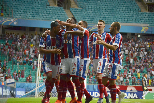 Quarta, 23 de Maio de 2018 – 23:37 Com dois de Zé Rafael, Bahia goleia o Blooming e avança na Sul-Americana