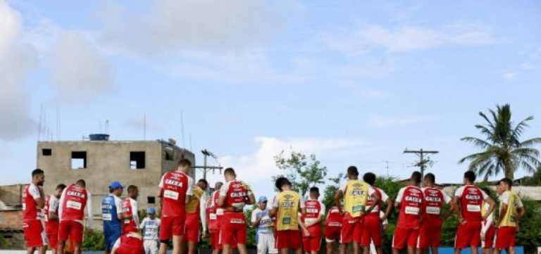 Bahia divulga relacionados para a partida contra o Sport