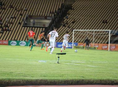 Com falhas de Caíque, Vitória perde para o Sampaio Corrêa