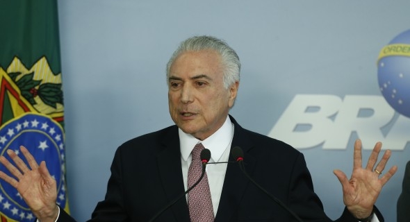 Temer convoca reunião para discutir alta no preço dos combustíveis