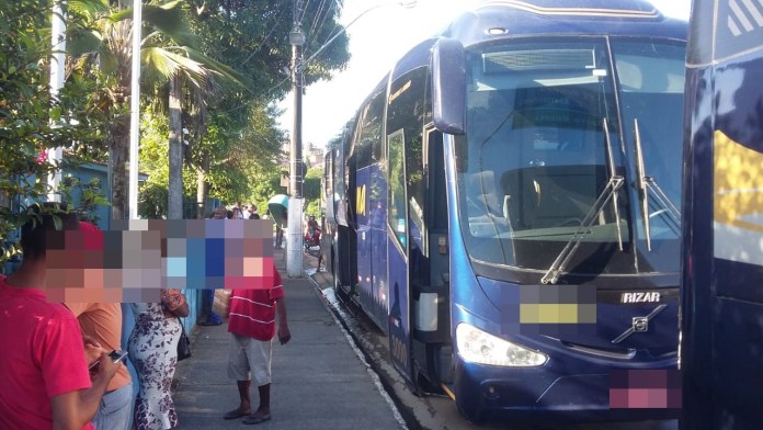 CANDEIAS: HOMEM TENTA ROUBAR PASSAGEIROS COM ARMA DE BRINQUEDO E ACABA PRESO