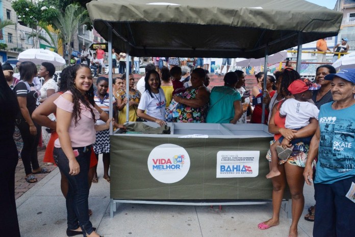 CANDEIAS: PROGRAMA VIDA MELHOR REALIZA ENTREGA DE CERTIFICADO E KITS PARA EMPREENDEDORES