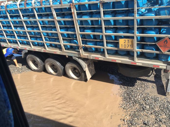 MADRE DE DEUS: MANIFESTANTES PROMETEM PARAR NOVAMENTE A BA-523