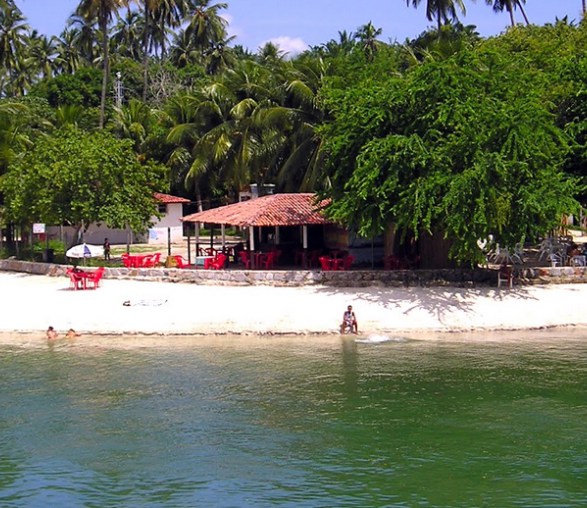 MADRE DE DEUS: PRAIAS SÃO CONSIDERADAS IMPRÓPRIAS PARA BANHO NESTE FIM DE SEMANA