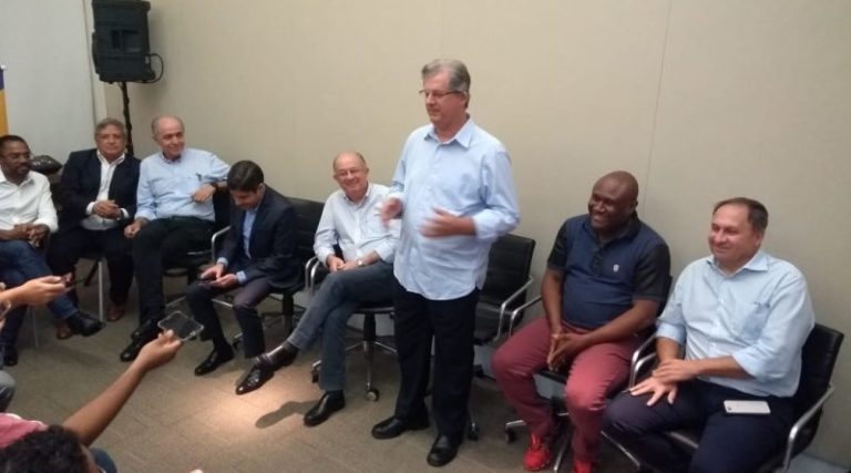 Jutahy anuncia que Irmão Lázaro também será candidato ao Senado