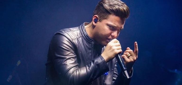 Safadão cancela show após bateria de avião aquecer