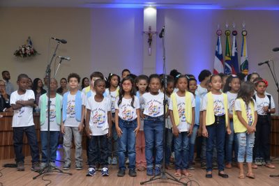 CANDEIAS: AULAS GRATUITAS DE CANTO ESTÃO COM MATRÍCULAS ABERTAS