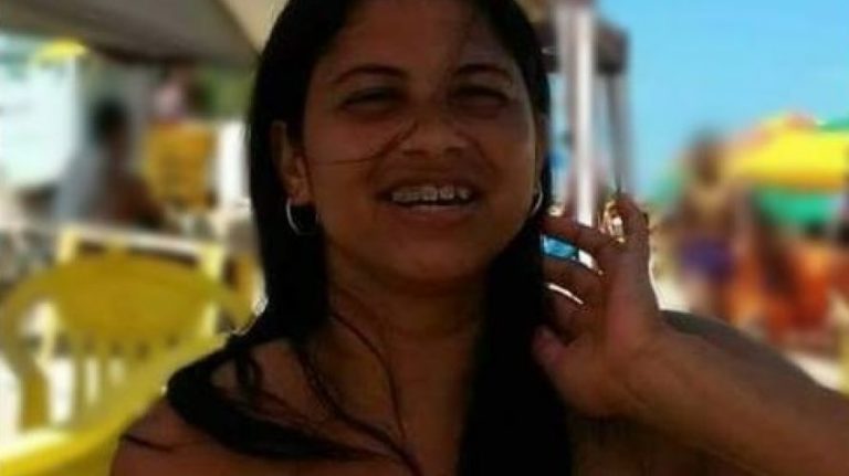 Mulher é executada com tiros na cabeça em Simões Filho