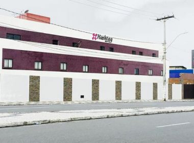 Idosa de 74 anos mata marido a facadas dentro de motel em Salvador