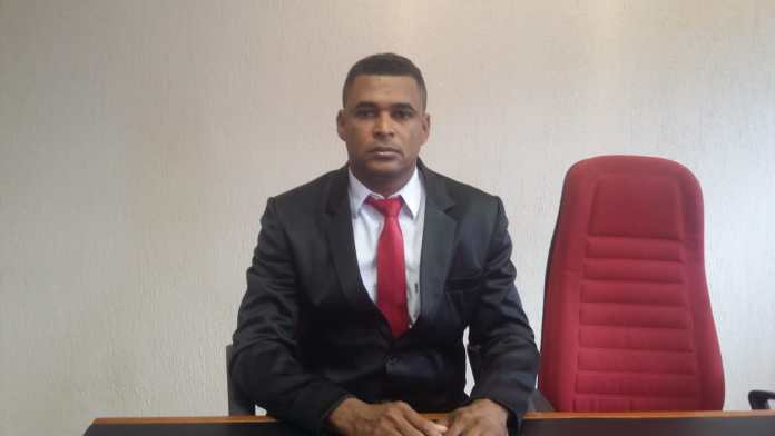 MADRE DE DEUS: SUPLENTE É EMPOSSADO APÓS AFASTAMENTO DE VEREADOR