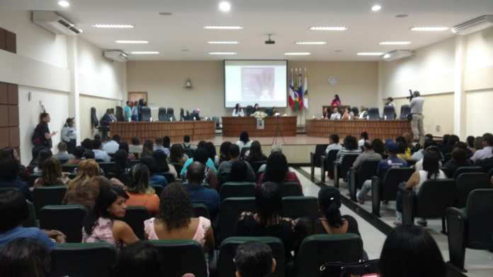Candeias: Seminário discute violência contra a mulher na Câmara de Vereadores