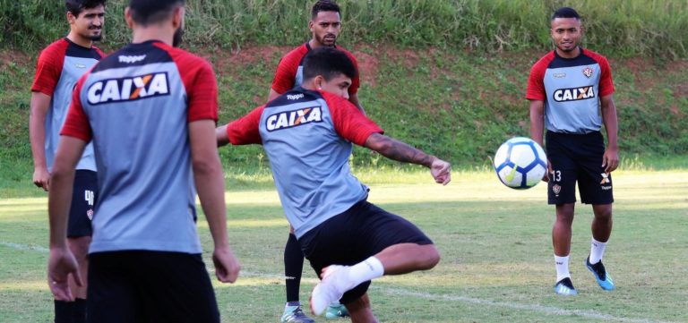 Vitória divulga relacionados para partida contra Botafogo; confira