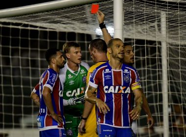Expulso contra o Vasco, Douglas está fora do jogo contra o Flamengo